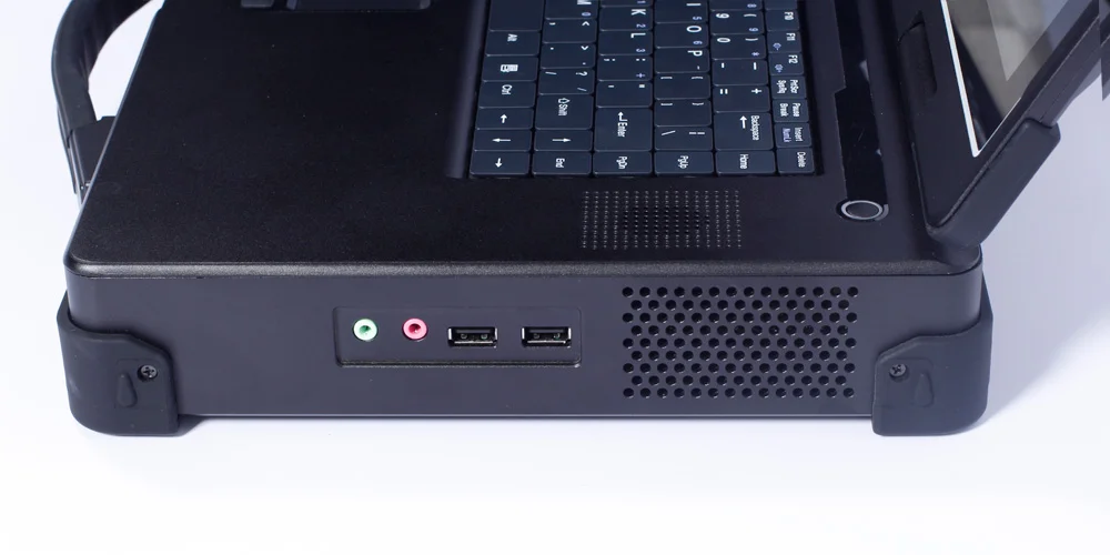 MPC-AS-W150-T1-A single-screen rugged portable workstation - front panel I/O layout